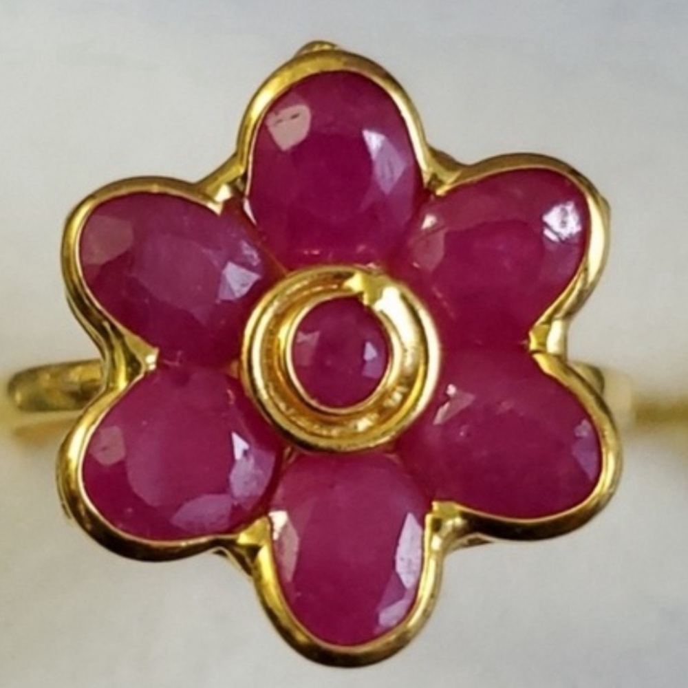 7 Antique 22K Solid Gold Genuine Ruby Flower Ring